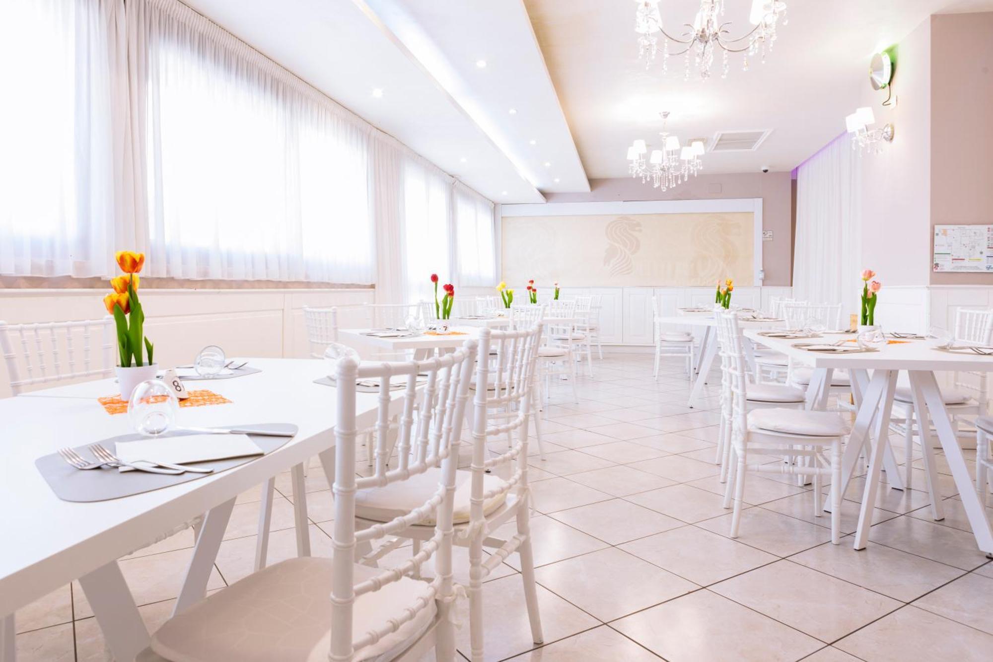Hotel Leon - Ristorante Al Cavallino Rosso 산 조반니 로톤도 외부 사진