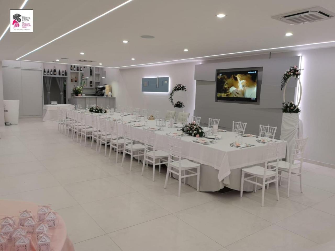 Hotel Leon - Ristorante Al Cavallino Rosso 산 조반니 로톤도 외부 사진